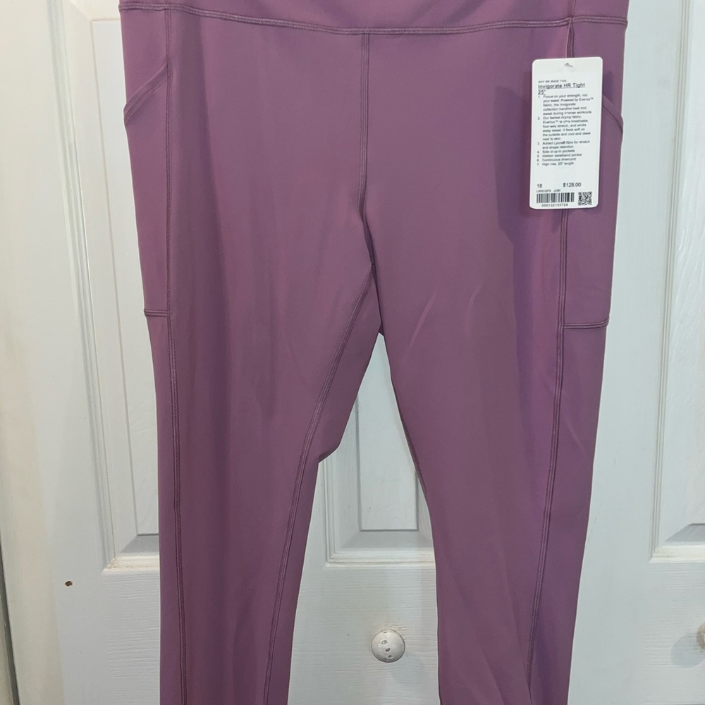 Lululemon leggings. *cropped*